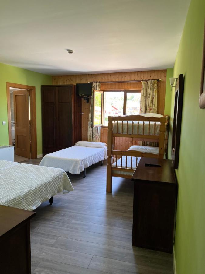 Hotel Villa Maria Revilla De Camargo Exteriér fotografie