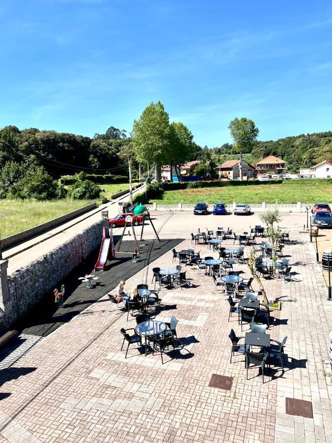 Hotel Villa Maria Revilla De Camargo Exteriér fotografie