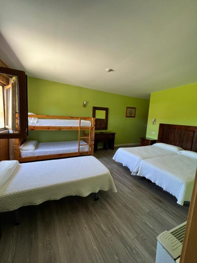 Hotel Villa Maria Revilla De Camargo Exteriér fotografie
