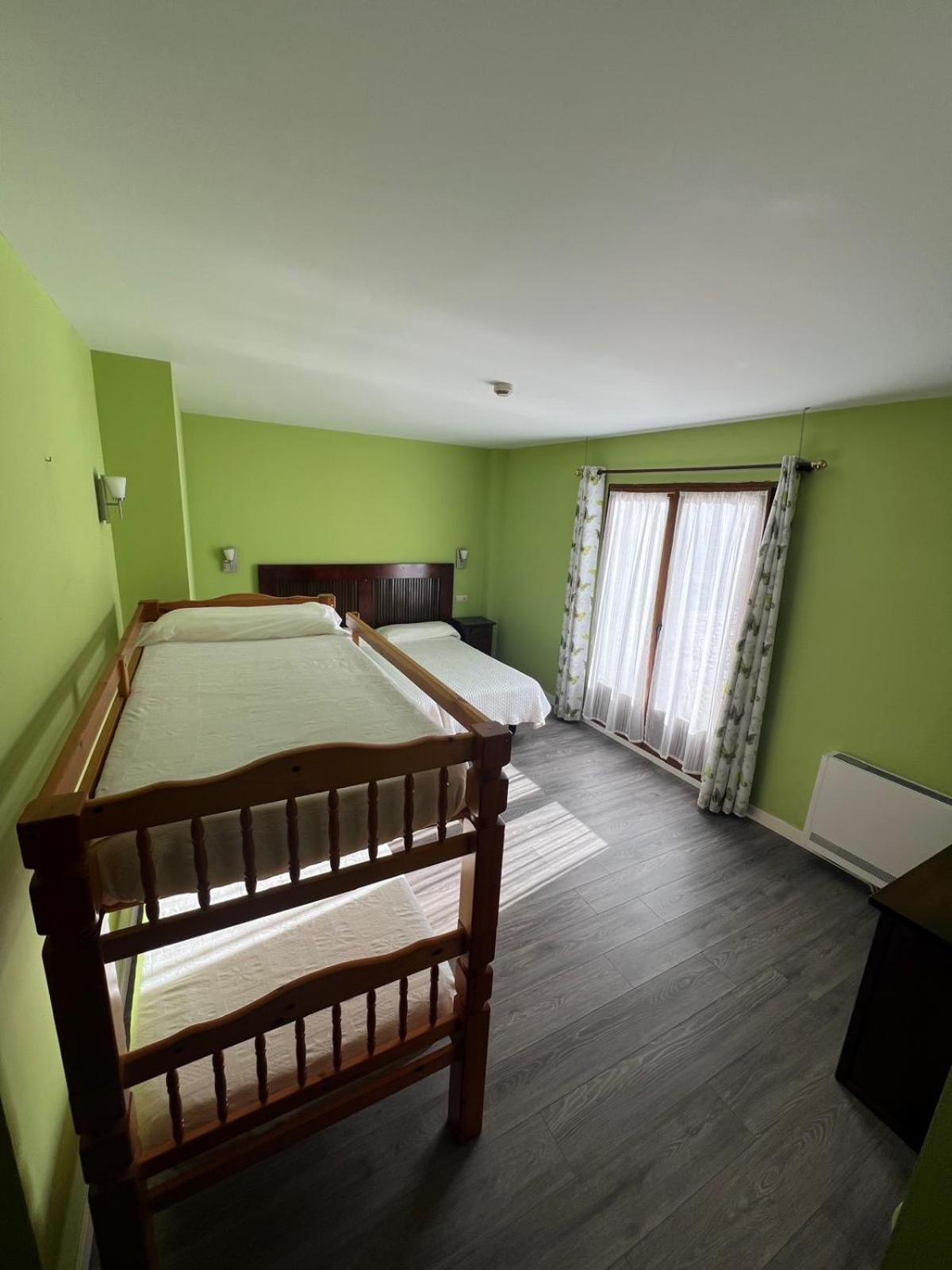Hotel Villa Maria Revilla De Camargo Exteriér fotografie