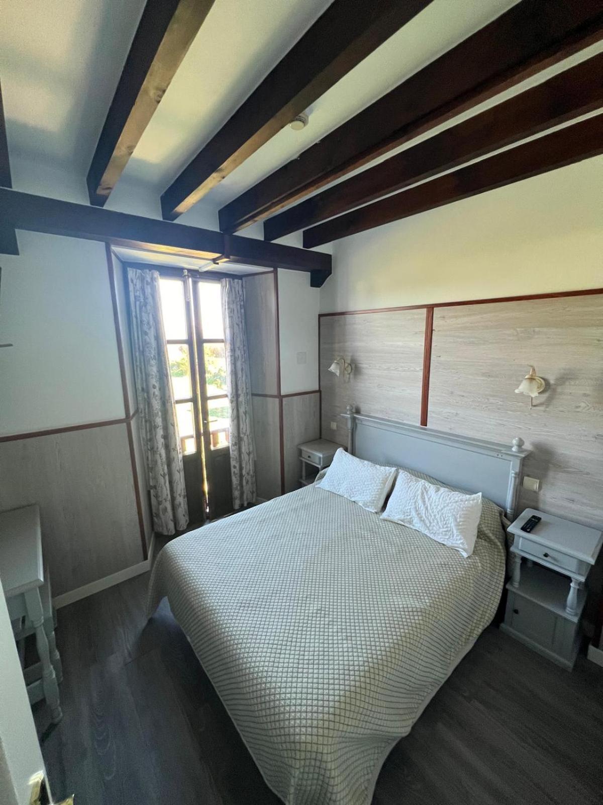 Hotel Villa Maria Revilla De Camargo Exteriér fotografie