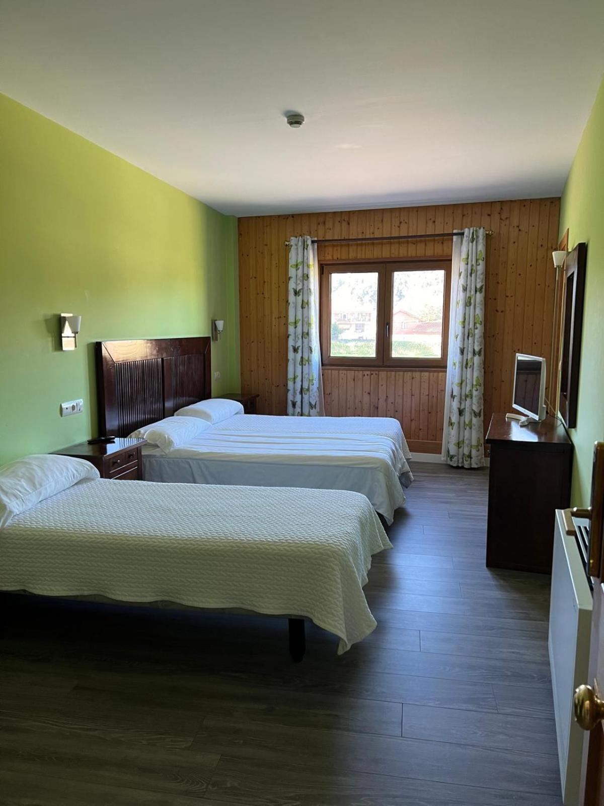 Hotel Villa Maria Revilla De Camargo Exteriér fotografie